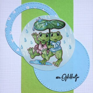 Kaart opkikkertje, cirkels, plaatje kikkers onder paraplu met tekst een Opkikkertje