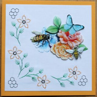 Borduurkaart geel/wit, bloemen, vlinders en bijen